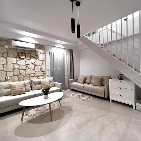 Delight House's 4* Афитос