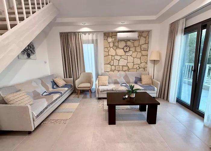 Delight House's 4* Afytos